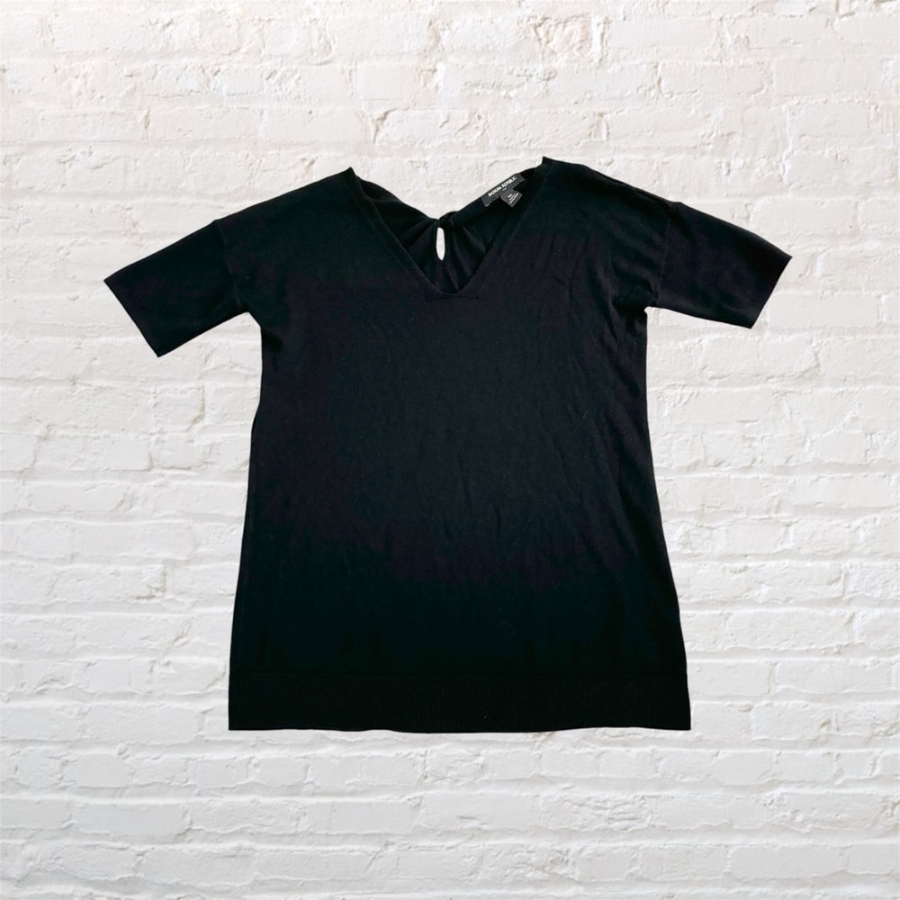 Banana Republic double v-neck with twist detail short sleeve sweater